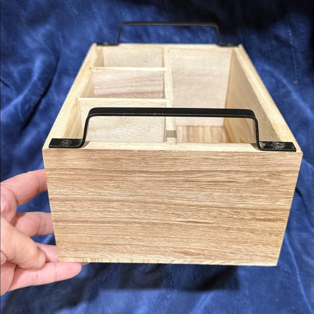 Wooden Utensil Caddy "Happiness is Homemade" - Natural Wood - Picture 4 of 5